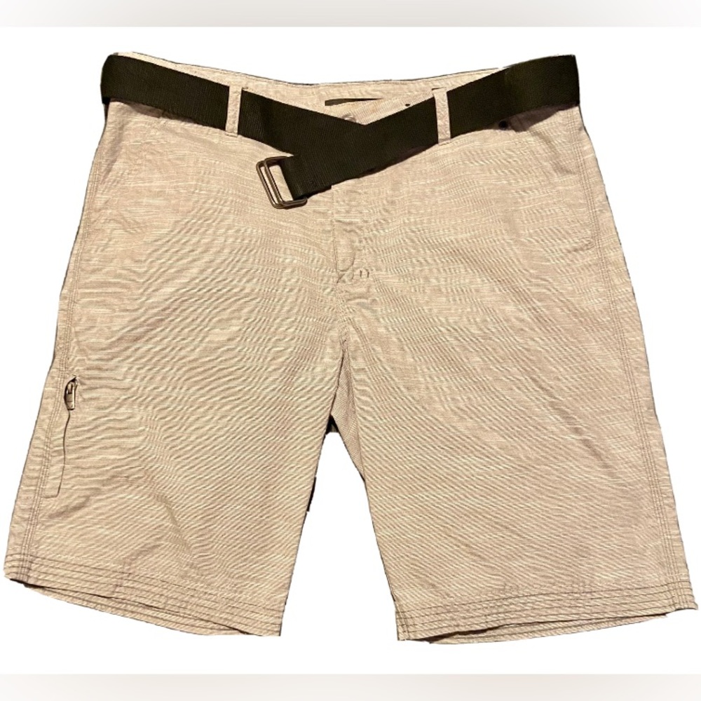 Guess Shorts Men’s size 36 Waist